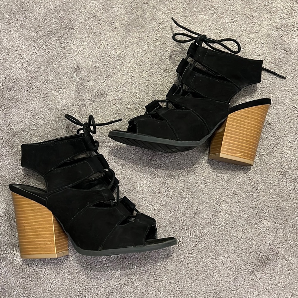 Qupid Women’s Lace Up Black Heels - Size 8